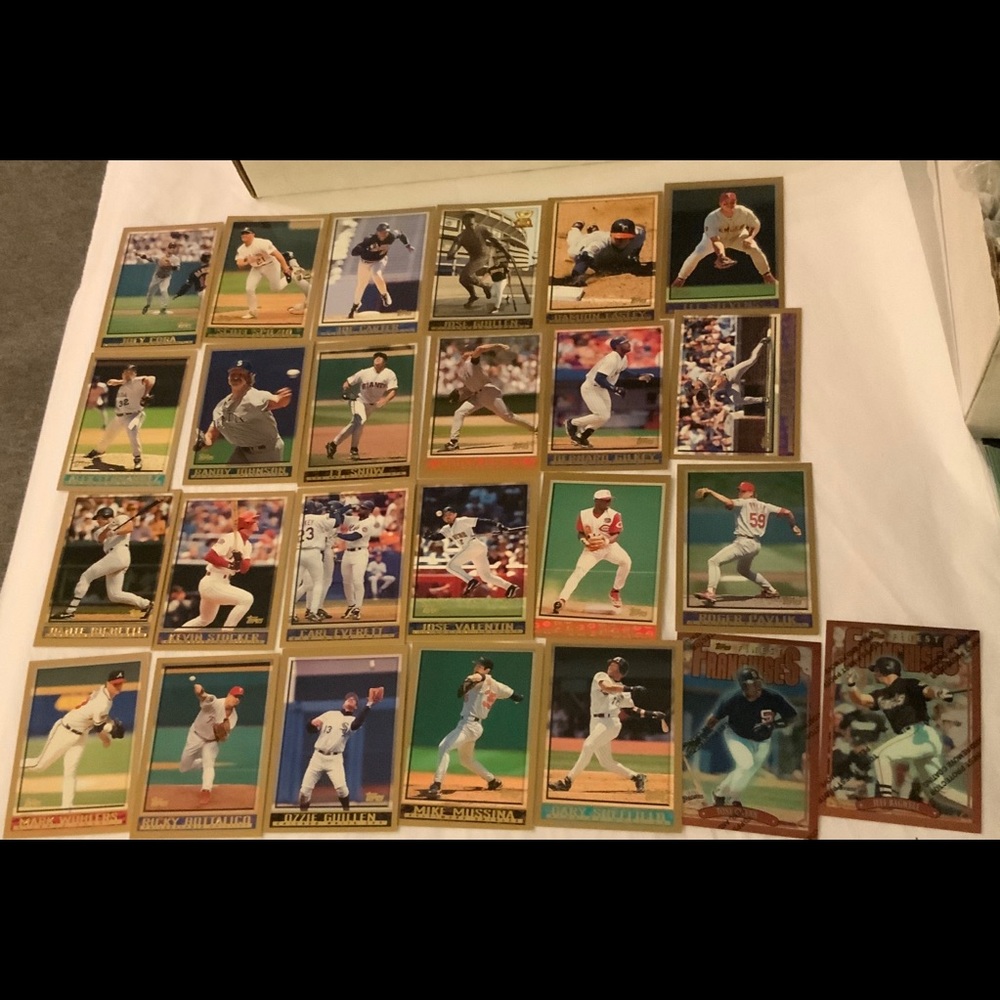 Bundle of Baseball Cards Lot 337